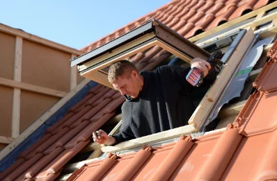 Pose de fenêtres de toit Velux à Ribarrouy